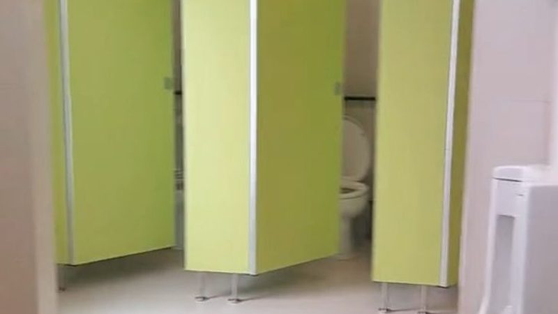 屋顶光伏支架定制：关键参数解析与选型要点